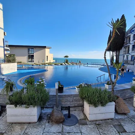 студио C19 в к-с Blue Bay Palace Pomorie
