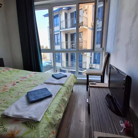 студио C19 в к-с Blue Bay Palace Apartament *